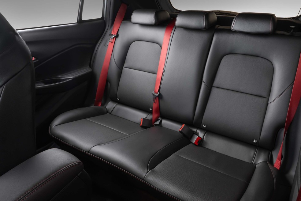 Cintos de segurança vermelhos são exclusivos do Sonic RS — Foto: Foto: Divulgação