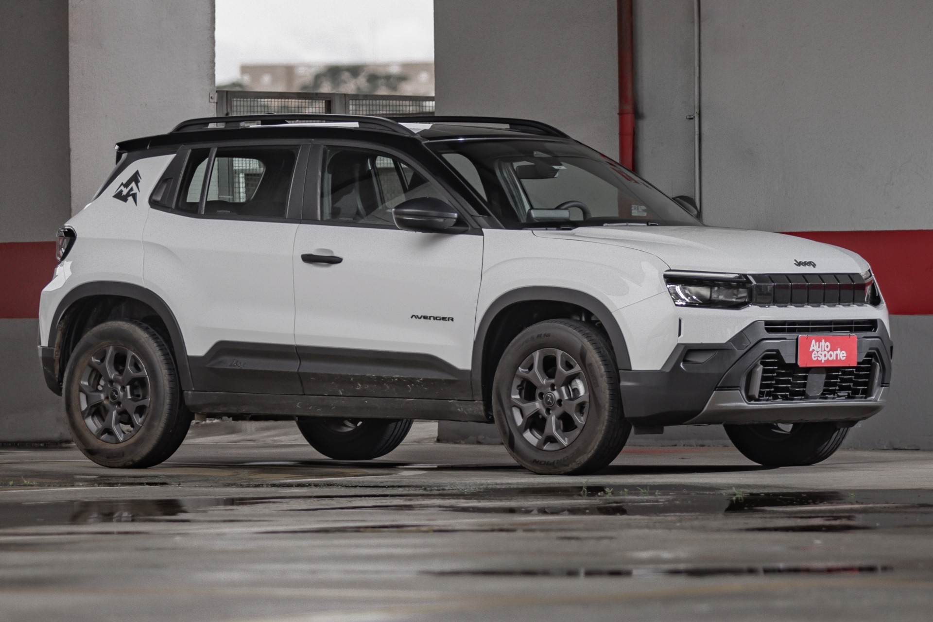 Teste: os truques do Jeep Avenger Altitude de R$ 120 mil contra Tera e Sonic
