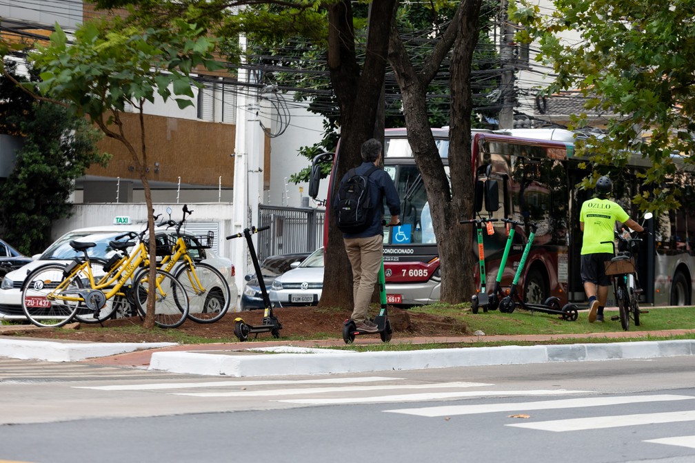 Cidade de São Paulo conta com diferentes modais de mobilidade. — Foto: Marcelo Brandt/G1