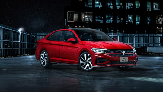 Volkswagen Jetta GLI chega por R$ 144.990 com mecânica de Golf GTI
