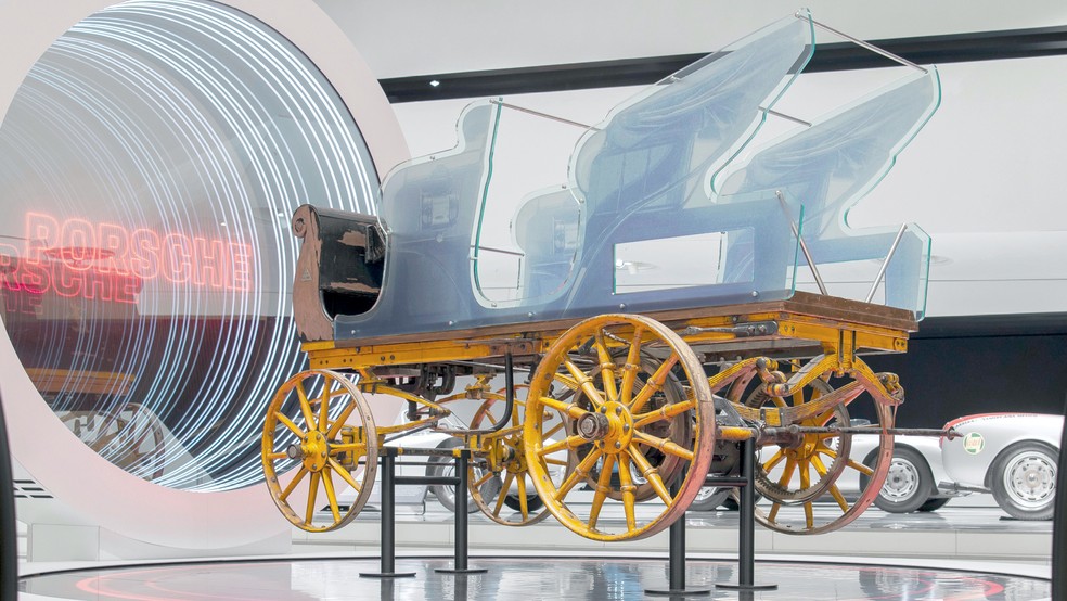 Há 125 anos, Ferdinand Porsche criou um carro elétrico. E ele não foi o único. Mas os modelos a bateria da época perderam a disputa para os motores a combustão — Foto: Divulgação