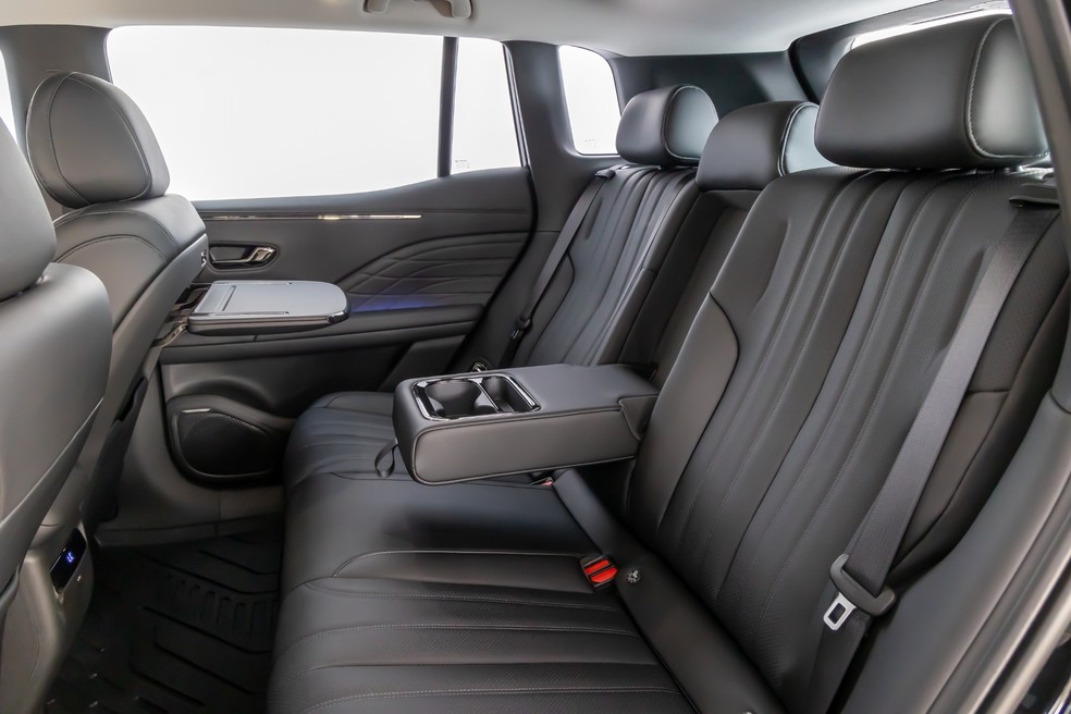 GAC Aion V tem 2,78 metros de entre-eixos — Foto: Renato Durães/Auto News Brasil