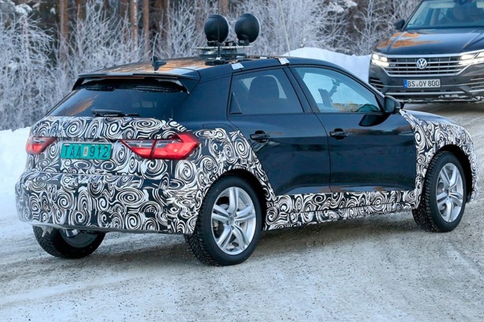 Além da suspensão mais alta, A1 Allroad terá sistema de tração integral (Foto: AutoMedia/Auto News Brasil) — Foto: Auto Esporte