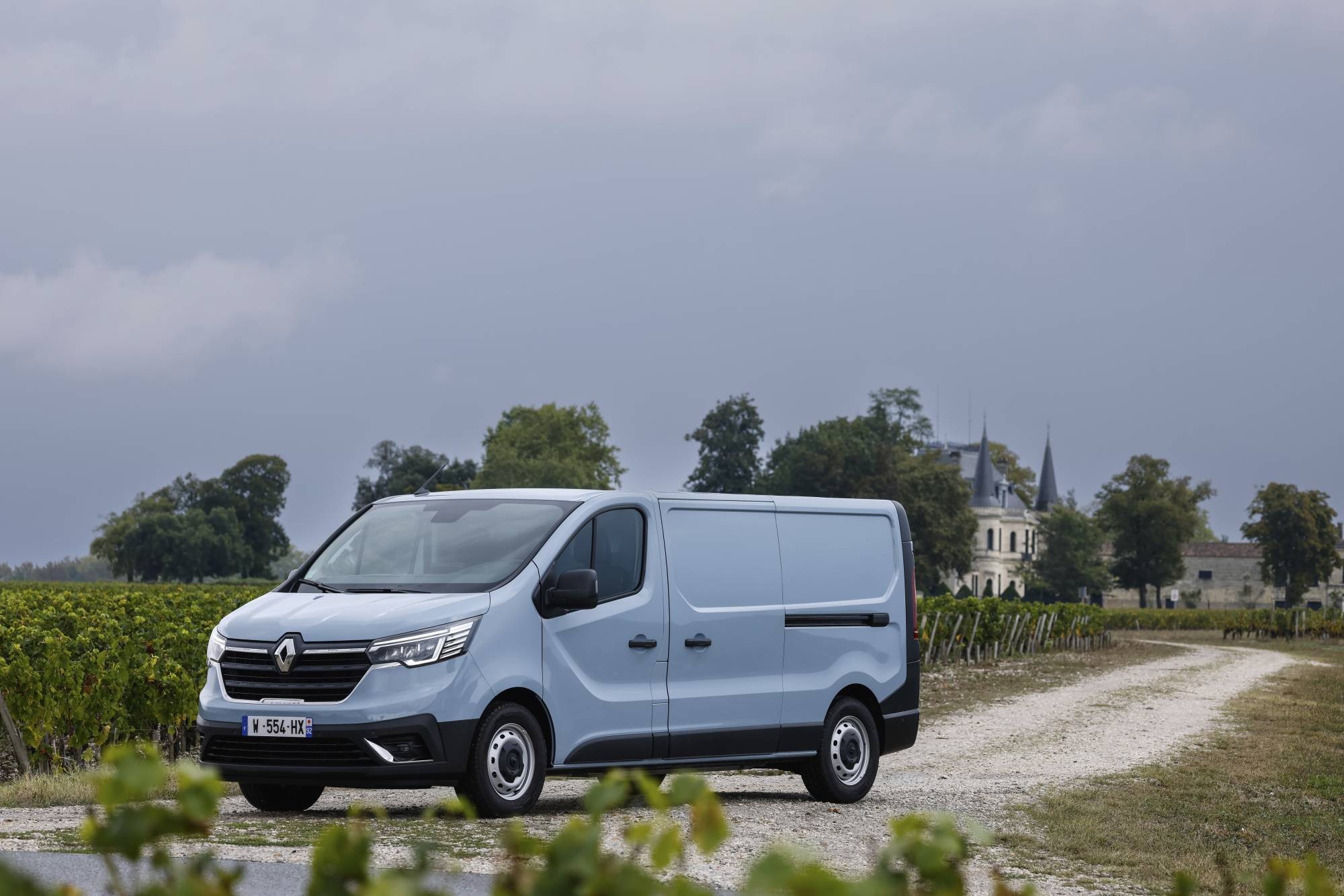 Exclusivo: Renault Trafic volta ao Brasil ainda este ano e elétrica