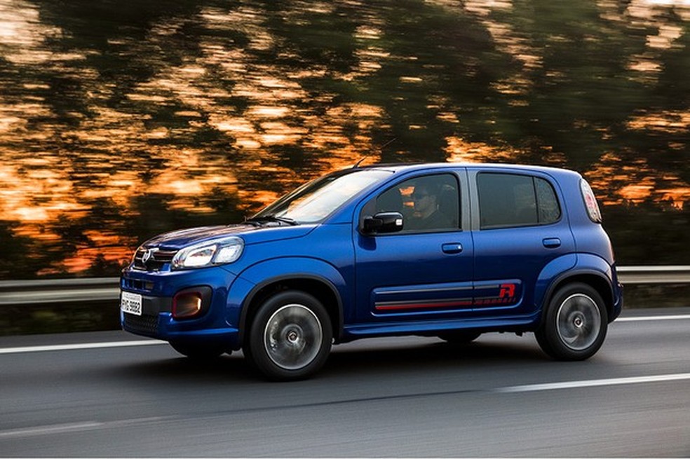 Fiat Uno Sporting 2017 (Foto: Divulgação) — Foto: Auto Esporte