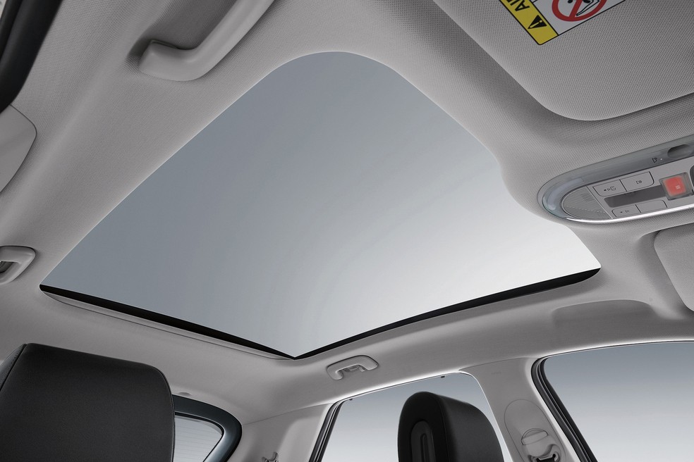 Hyundai Ioniq 5 tem teto solar panorâmico  — Foto: Divulgação