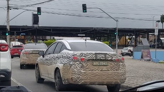 Novo Nissan Versa é flagrado em testes no Brasil; modelo chega no 2º trimestre