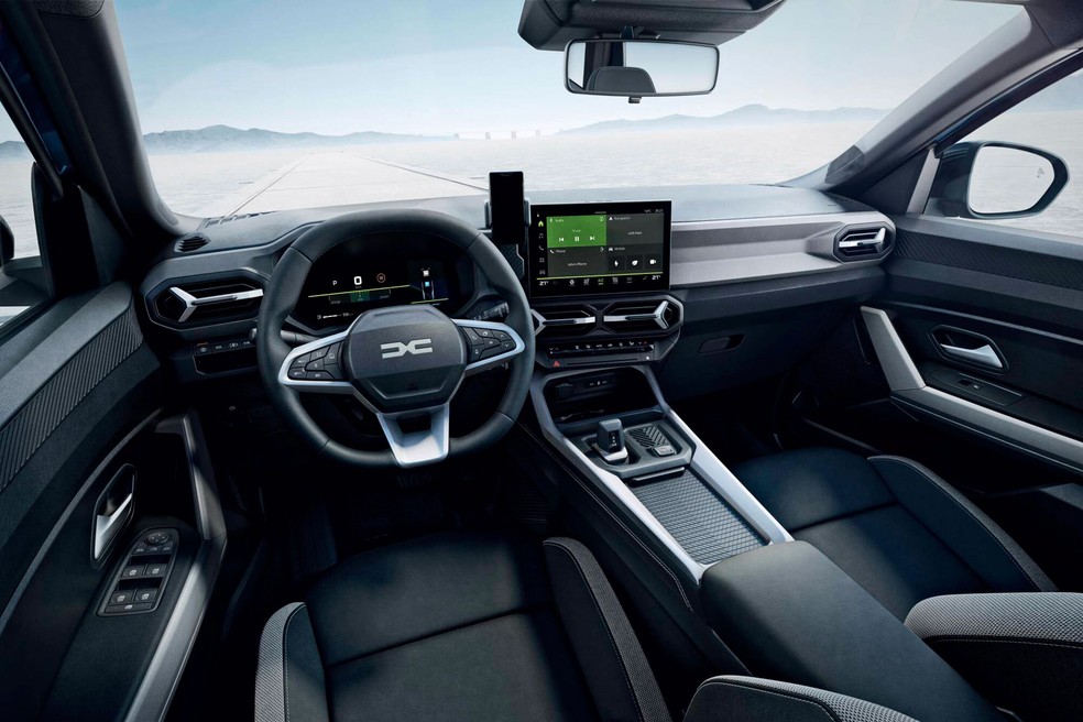 Dacia Bigster traz duas telas digitais de 10 polegadas cada — Foto: Divulgação