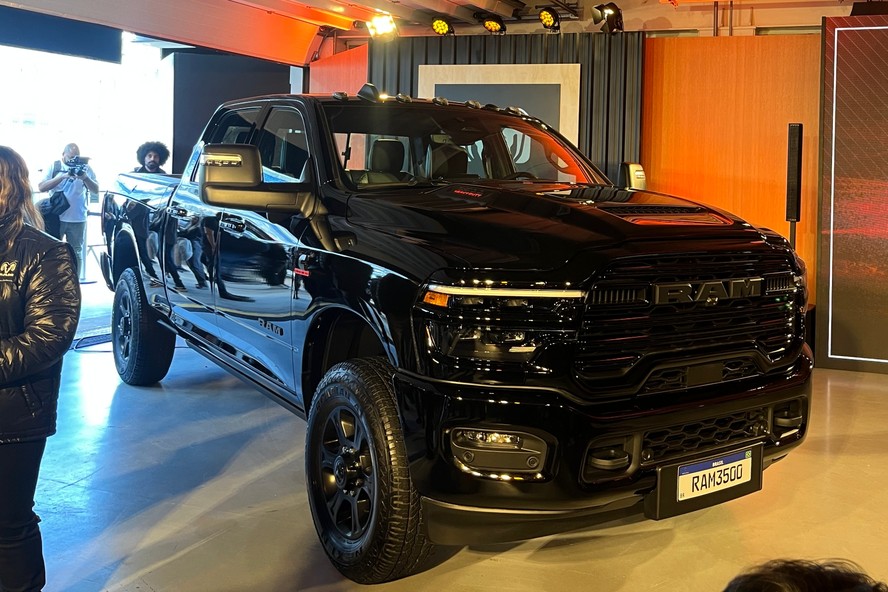 Nova Ram 3500 estreia motor 59 cv mais potente que o anterior