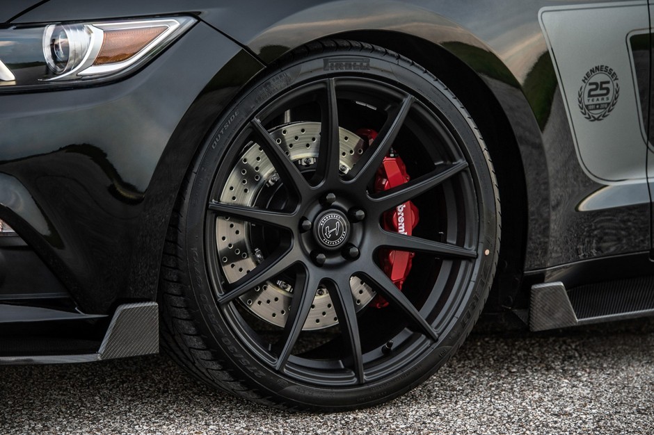 Ford Mustang Hennessey 25th Anniversary Edition HPE800