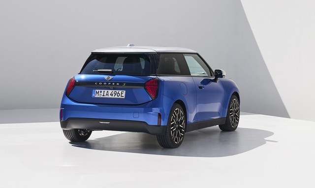 Mini Cooper chega à quinta geração totalmente elétrico