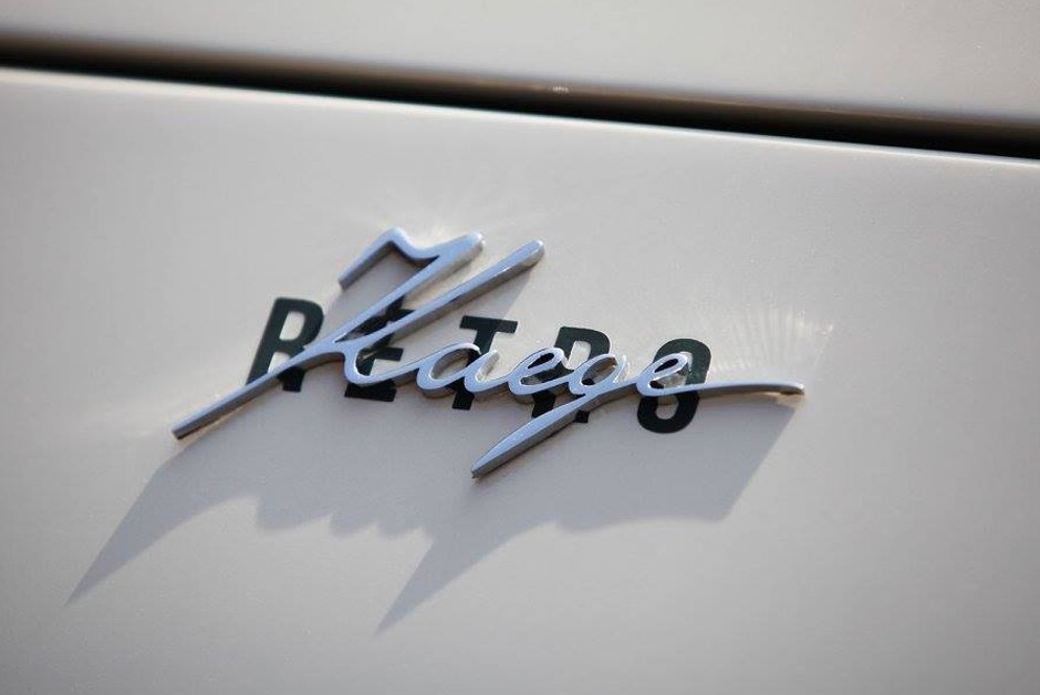 Logo alterado do Porsche 911 (1972) by Kaege