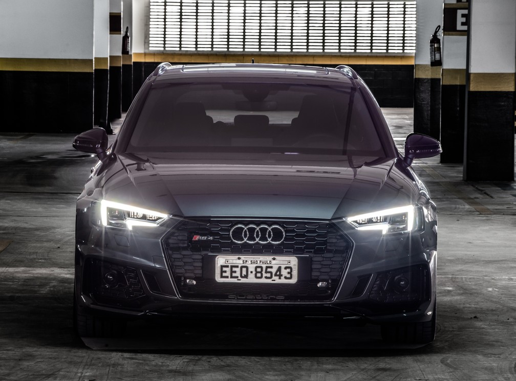 Audi RS 4 — Foto: Divulgação