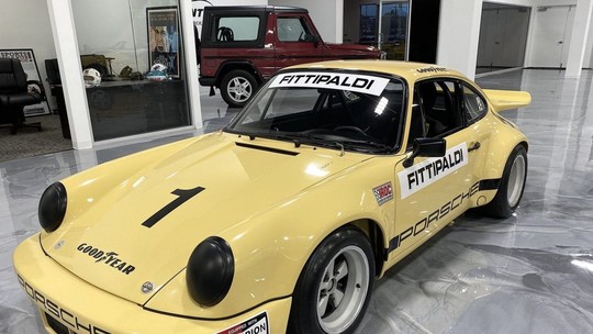 Porsche 911 RSR pilotado por Pablo Escobar e Emerson Fittipaldi está à venda por R$ 12,6 milhões