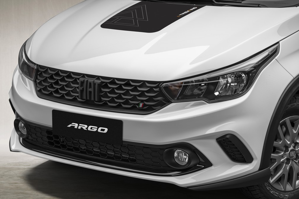 Novos emblemas da Fiat no Argo 2021 — Foto: Divulgação