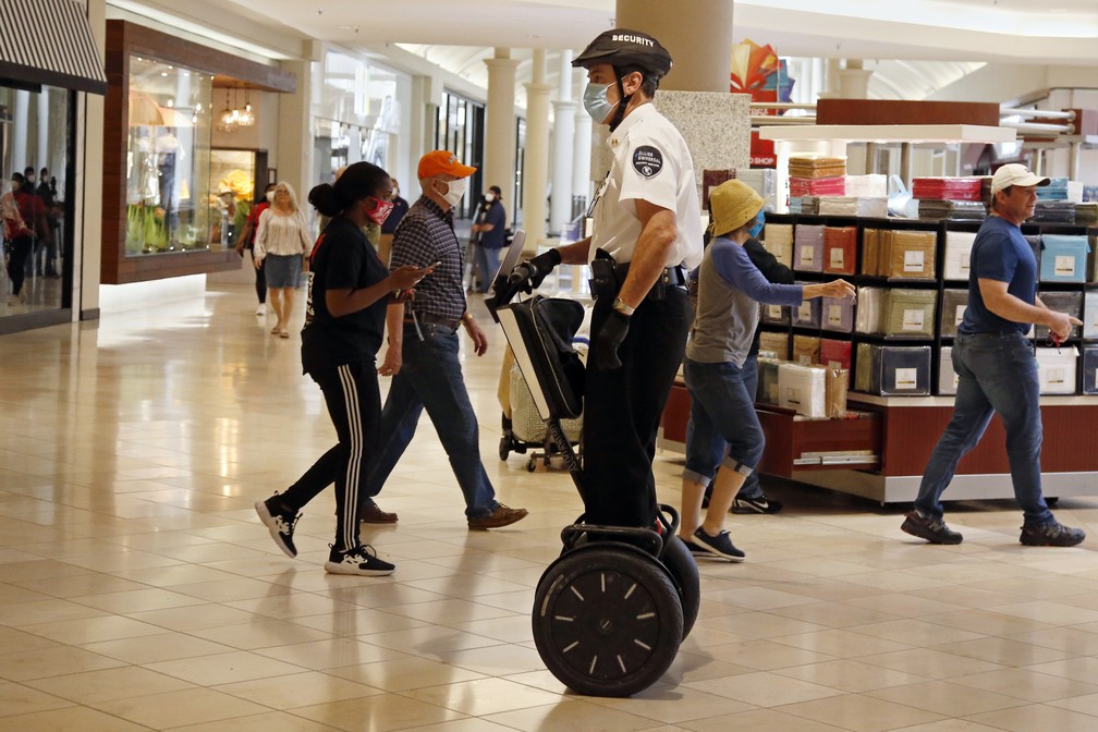 Segway teve menos de 150 mil unidades vendidas em 2 décadas — Foto: AP/Sue Ogrocki