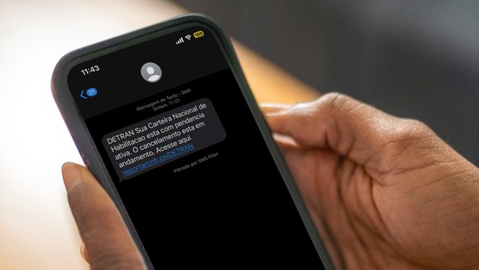 Detran avisa por SMS sobre CNH cancelada? Checamos se é golpe