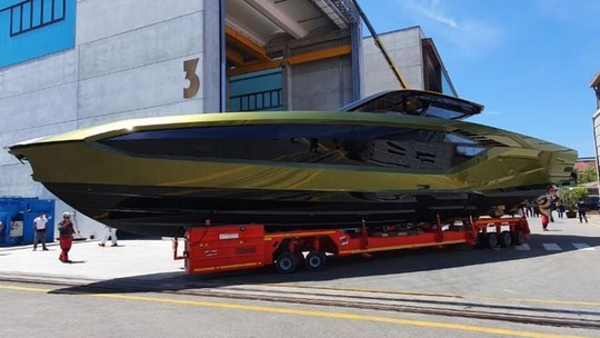 Conor McGregor compra iate da Lamborghini de 4.000 cv por R$ 18,5 milhões