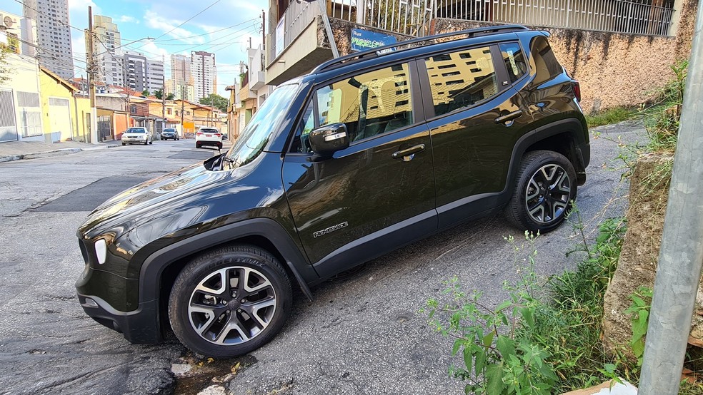 Jeep Renegade mantém versão mais barata (e com menos equipamentos) para o público PCD — Foto: Rodrigo Ribeiro/Auto News Brasil
