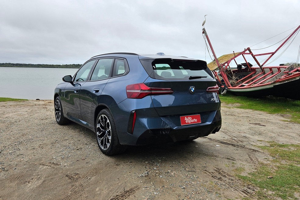 BMW X3 30 xDrive M Sport tem 2,87 metros de entre-eixos e 4,76 m de comprimento — Foto: Camila Camanzi/Carros Com Camanzi