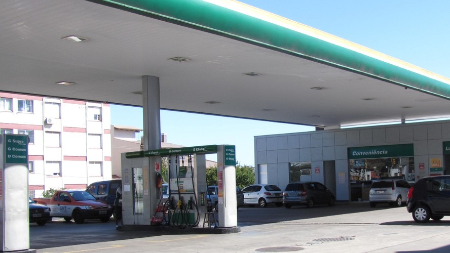 Posto de gasolina: Brasil passa por escalada nos preços dos combustíveis
