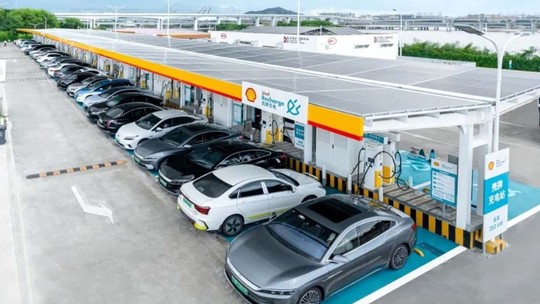 BYD e Shell inauguram maior estação de recarga de carros elétricos do mundo