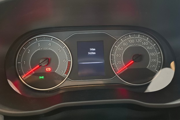 Renault Duster Intense Plus 2025 - quadro de instrumentos