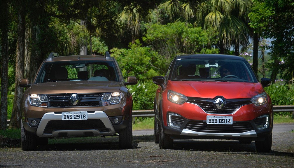 Renault Duster (à esq) e o Captur — Foto: Gustavo Epifânio/Renault