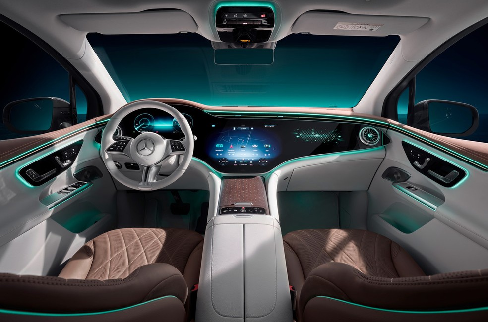 Mercedes-Benz EQE SUV tem interior futurista — Foto: Divulgação