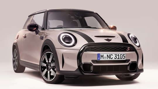 Mini Cooper aparece de cara nova e chega ao Brasil ainda neste ano