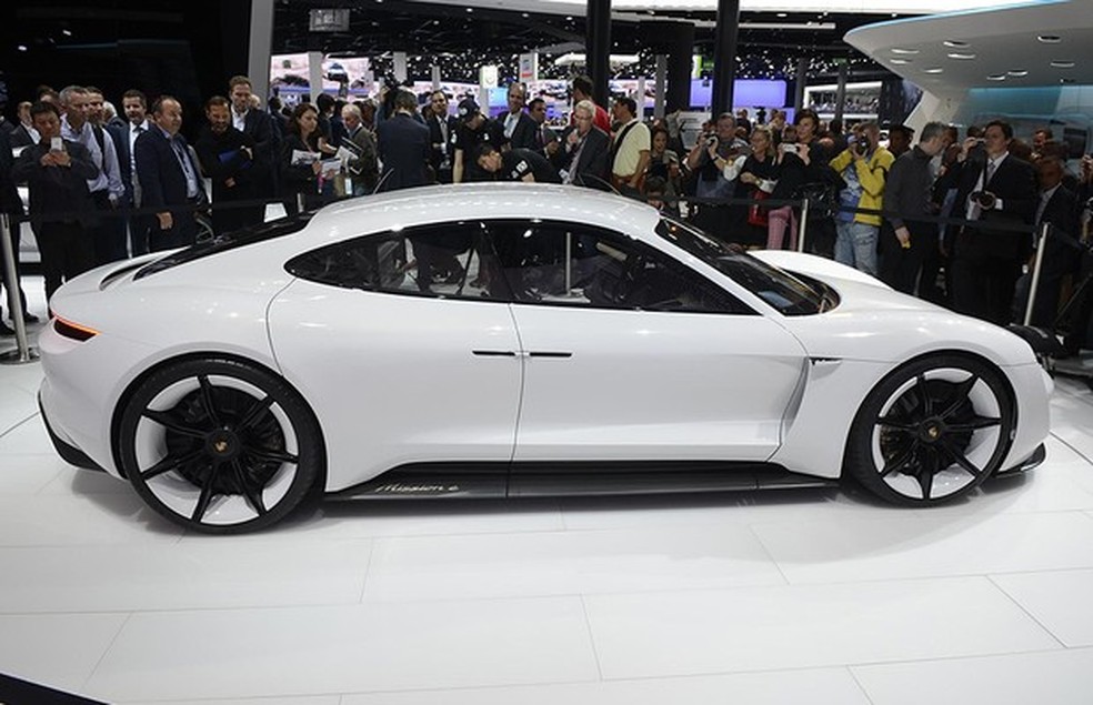 Conceito Porsche Mission E no Salão de Frankfurt 2015 (Foto: Newspress) — Foto: Auto Esporte