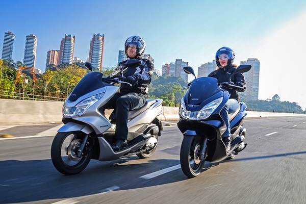 Honda PCX 150 ganha novas opções de cores para a linha 2018
