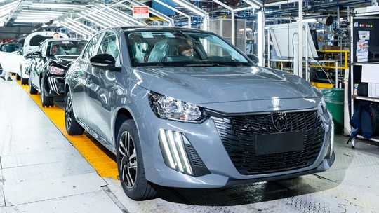 Peugeot vai cortar empregos e reduzir produção de 208 e 2008 na Argentina