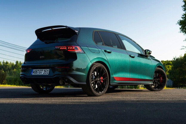 Volkswagen Golf GTI Edition 50 - diagonal traseira