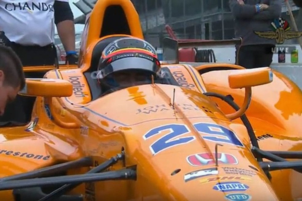 Fernando Alonso testa carro no oval de Indianápolis (Foto: Divulgação) — Foto: Auto Esporte