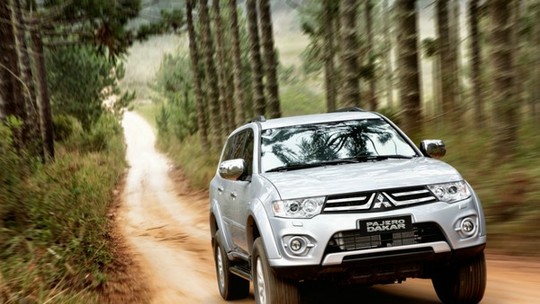 Pajero Dakar 2015 chega com mesma motorização e preço