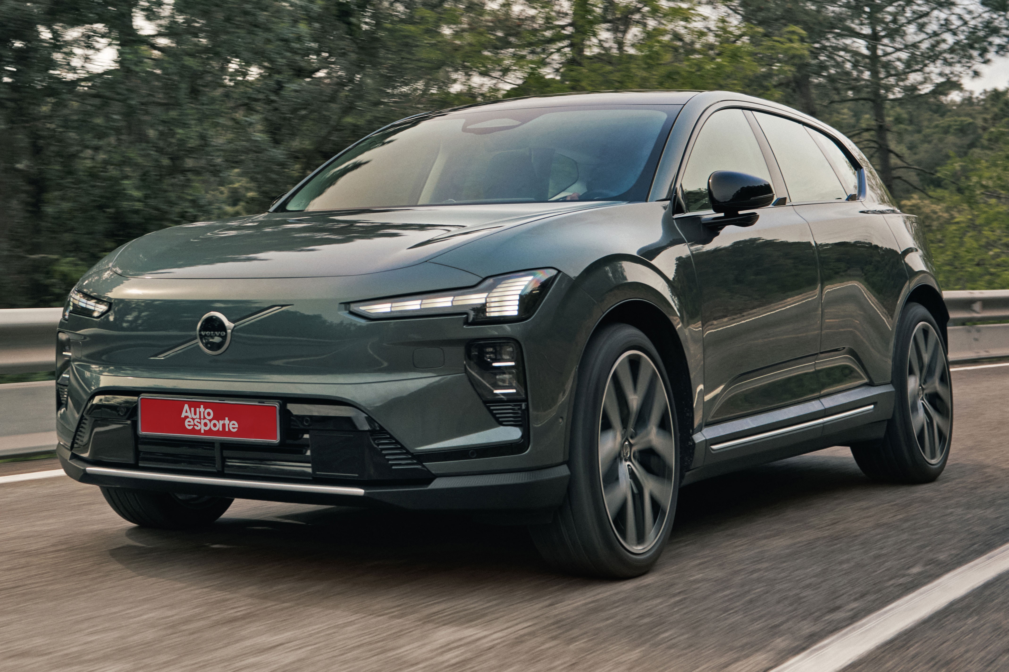 Teste: Volvo EX60 conversa com o motorista e tem autonomia de SUV a diesel