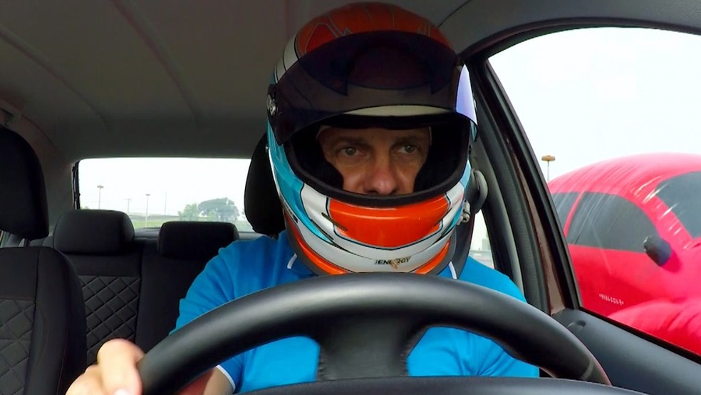 O que fazer quando a roda trava e as vantagens do lubrificante a granel no programa Auto Esporte (Foto: Divulgação) — Foto: Auto Esporte