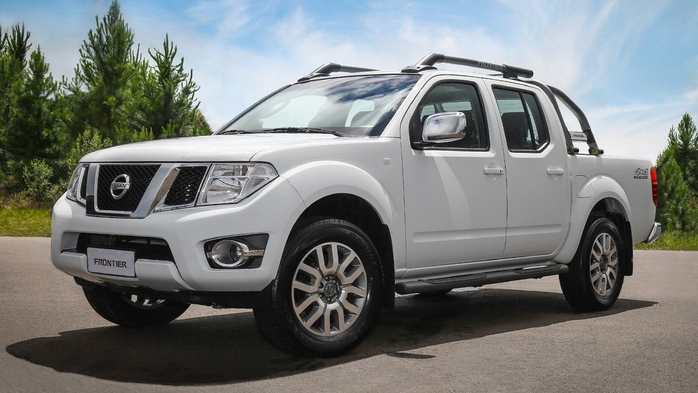 Nissan Frontier 2016 é a picape de fabricação mais recente que pode ser encontrada nessa faixa de preço — Foto: Divulgação