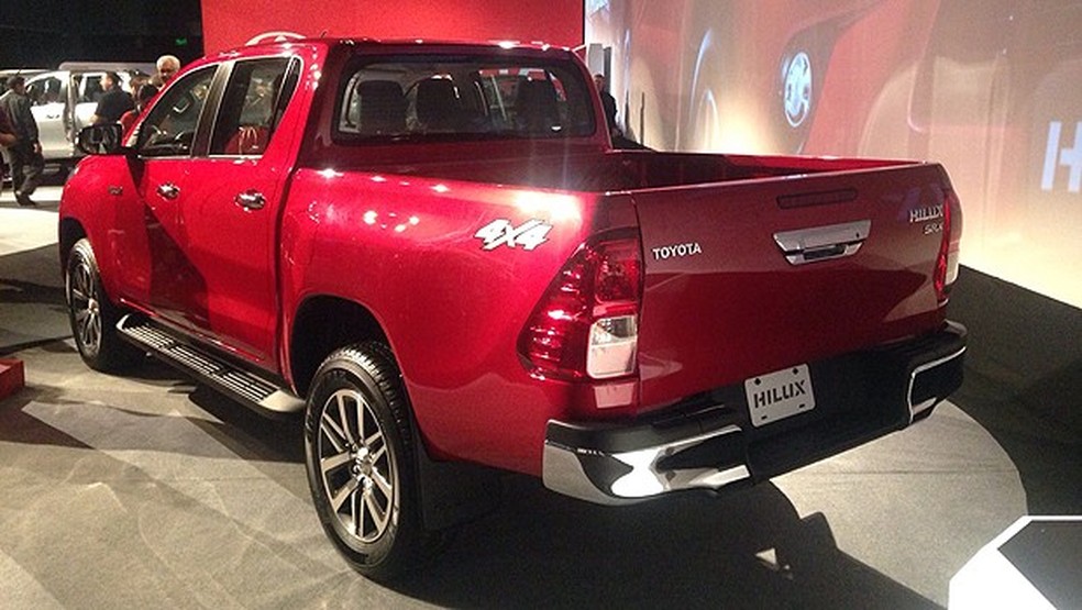 Toyota Hilux 2016 (Foto: Auto News Brasil/Julio Cabral) — Foto: Auto Esporte