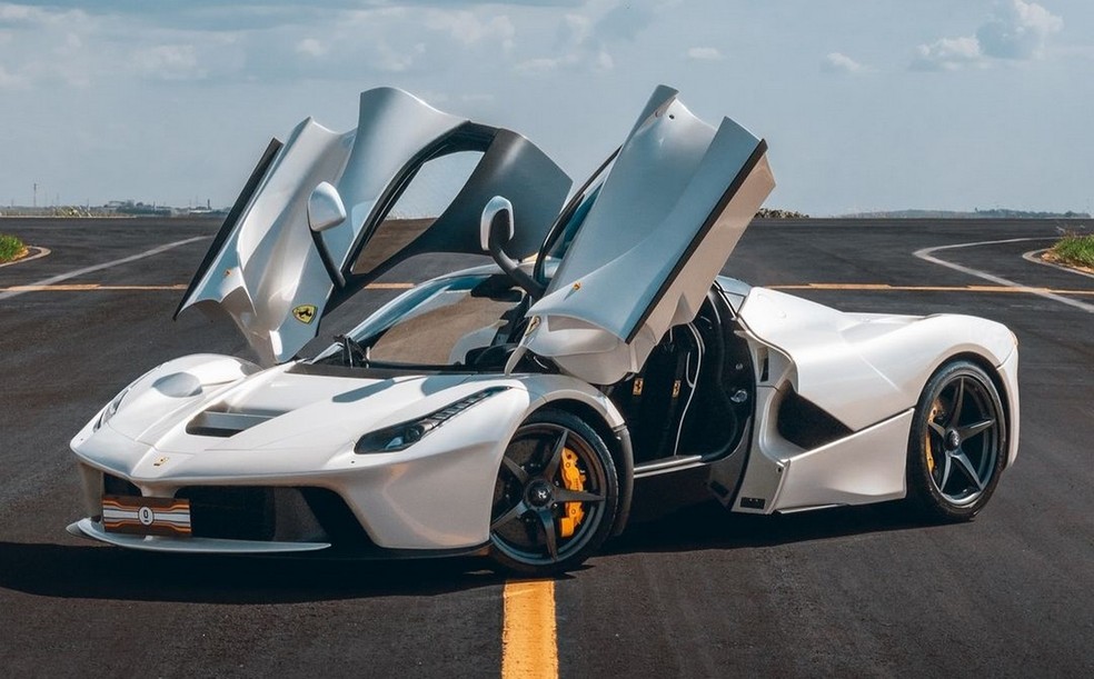 Última Ferrari LaFerrari produzida no mundo; F80 é modelo sucessor do esportivo no portfólio da marca — Foto: Reprodução/Instagram @paitomotors