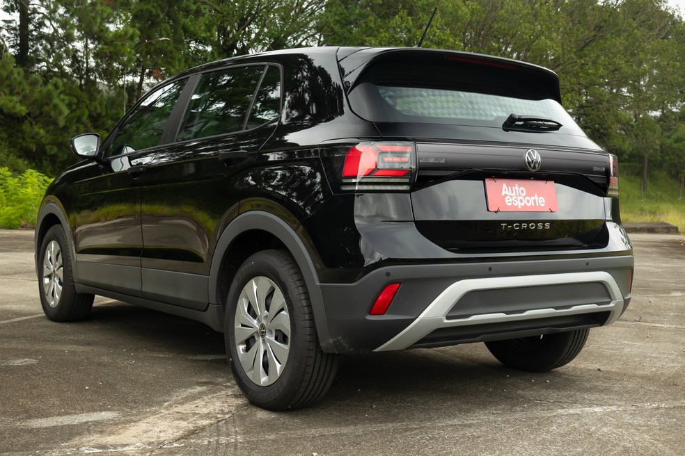 Volkswagen T-Cross Sense 2026 não tem lanternas interligadas  — Foto: Renato Durães/Auto News Brasil