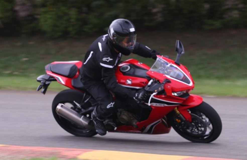 Honda CBR RR Fireblade (Foto: Divulgação) — Foto: Auto Esporte