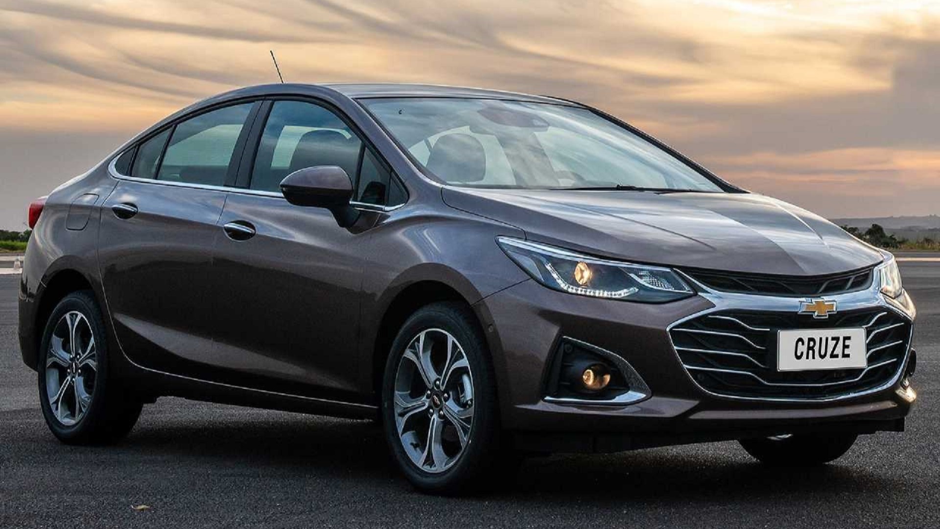 Chevrolet Cruze usado: 4 versões de sedã e hatch a partir de R$ 65 mil