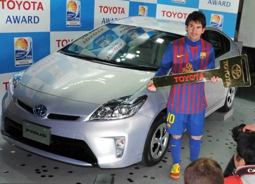 Messi tem coleção de carros que vai de Toyota a Ferrari e custa R$ 7 ...