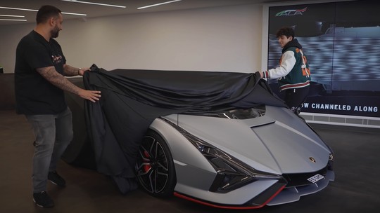 Bastidores mostram brasileiro que comprou Lamborghini de mais de R$ 20 milhões 