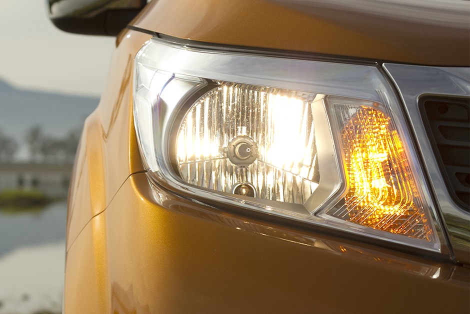 Nissan Frontier NP 300 2016