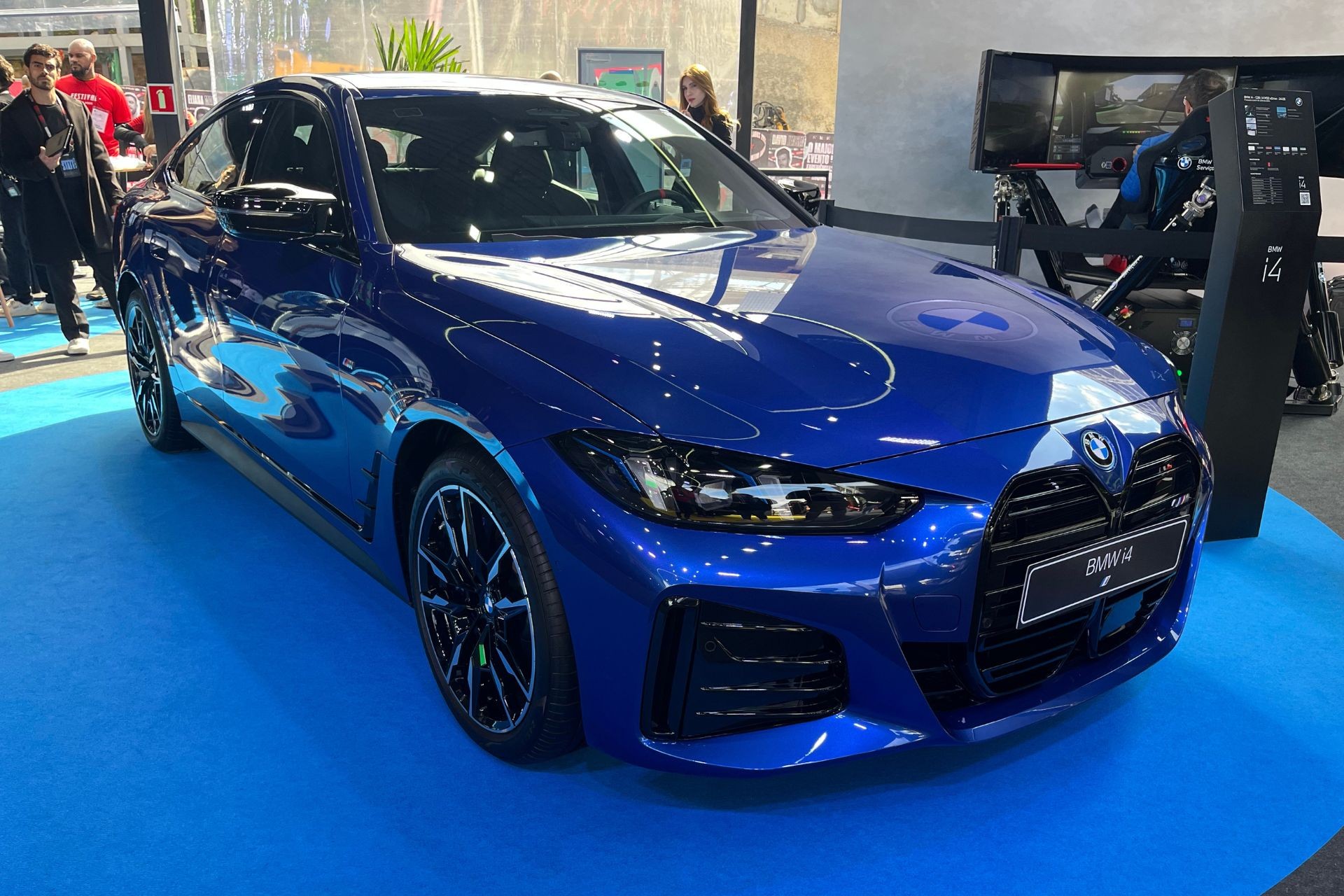 Novo BMW i4 de 544 cv chega ao Brasil mais esportivo e parte de R$ 675 mil