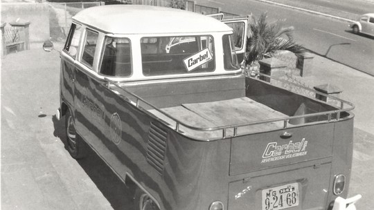Conheça a versão da Volkswagen Kombi corujinha que só teve uma unidade produzida no Brasil 