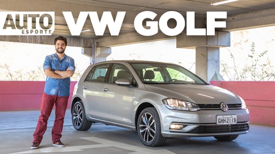 Novo Volkswagen Golf aparece disfarçado de zebra na primeira foto oficial